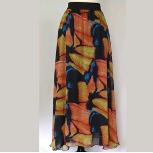 Lularoe Lucy Maxi Skirt Abstract Size Small 